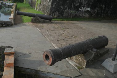 Şehirdeki eski toplar