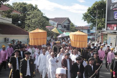 Tapınakta hindu balosu.