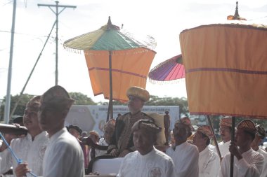 Şehirdeki geleneksel Taylandlılar