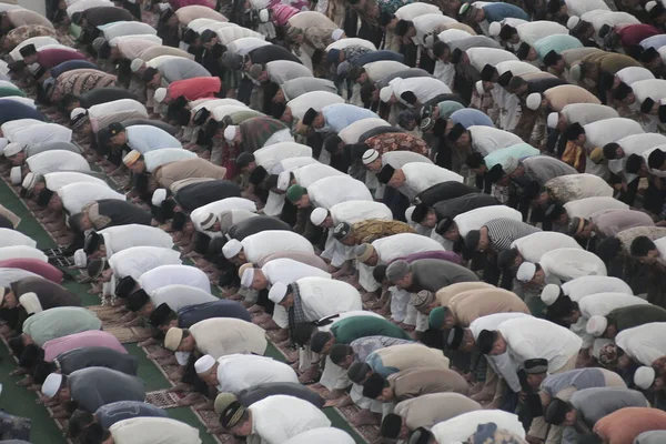英国清真寺里的居民 — 图库照片