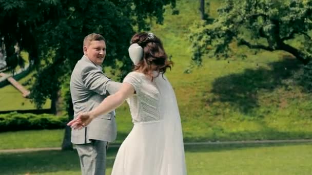 Wedding Dance Bride Groom Hug Kiss While Dancing Park — Stock Video