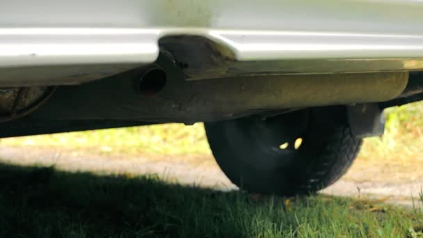 Exhaust Gases Exhaust Pipe Old Car Drops Condensate Smoke Fly — Stock Video
