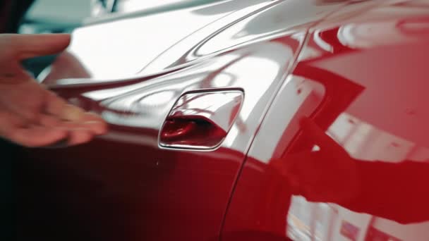 Opening Door Red Electric Car Close Mans Handle Opens Car — Vídeo de Stock