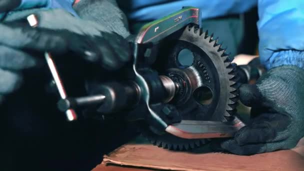 Close Mechanics Removing Bearing Using Bearing Puller — Stock Video