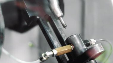 Nozzle Operasyonu. Yakın plan. Nozzle Yakıt Söndürüyor