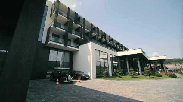 Ukraina Lwów 2023 Hotel Kompleks Rozrywkowy Emily Resort Wejście Pięciogwiazdkowego — Wideo stockowe