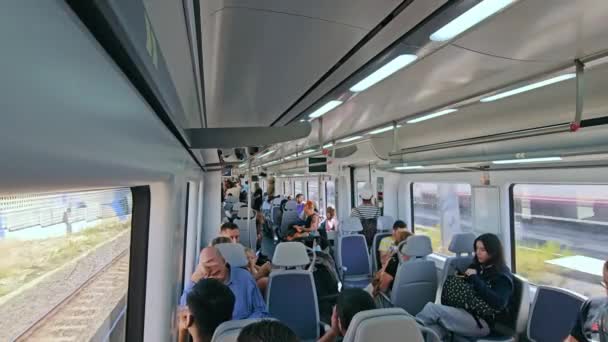 Madrid España 2023 Personas Viajan Desde Madrid Guadalajara Tren Eléctrico — Vídeos de Stock