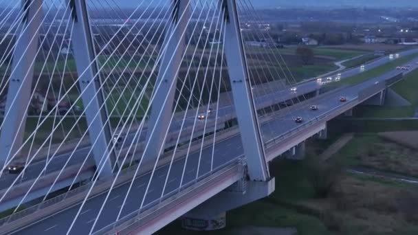 Vista Aerea Traffico Movimento Sul Ponte Tramonto Nella Città Cracovia — Video Stock