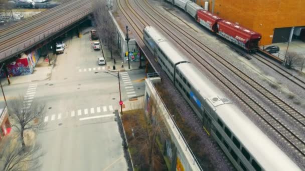 Чикаго Штат Іллінойс Сша 2024 Міський Поїзд Вантажний Перетин Вид — стокове відео