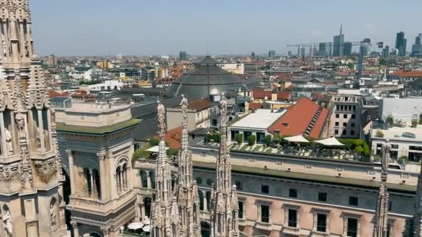 Вид Крыши Кафедрального Собора Милана Панорамный Городской Пейзаж Милана Италия — стоковое видео