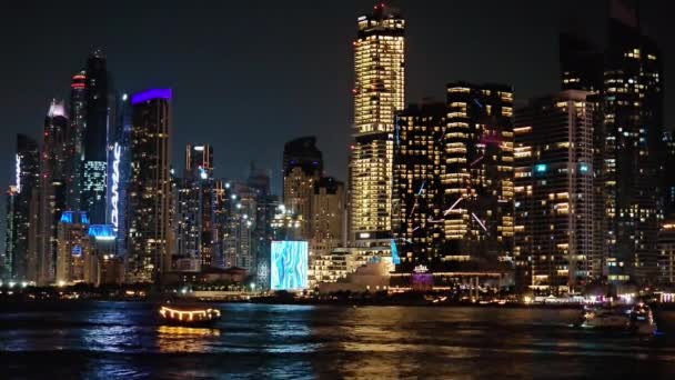 Emiratos Árabes Unidos Dubai Abril 2024 City Lights Nighttime Skyline — Vídeo de stock