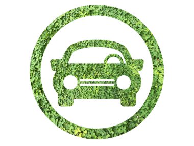 Çevre kirliliğini durdurmak ve çevre dostu ulaşımı kullanmak için sembol olarak kullanılan, saydam arkaplanda izole edilmiş yeşil çimen veya yapraklardan yapılmış otomobil ikonu, yeşil konsept gidin