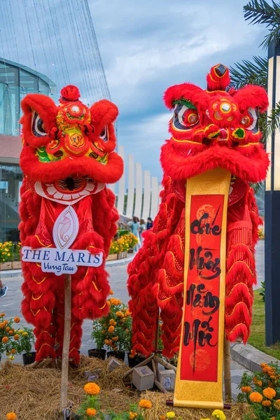 Lejondansshow Kinesisk Nyårsfestival Tet Festival Lejondans Drak Och Lejondansgatuföreställningar Vietnam — Stockfoto