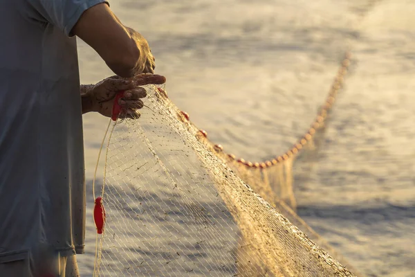 Fisherman Casting His Net Sunrise Sunset Traditional Fishermen Prepare Fishing — Stock Photo, Image