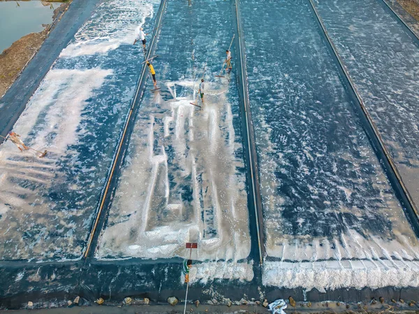 Sea Salt Process Made Pile Salt Salt Pan Salt Worker — Stock Photo, Image