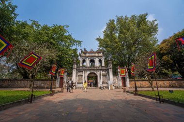 Hanoi, Vietnam - Kasım 12017: Edebiyat Tapınağı Van Mieu Quoc Tu Giam olarak da bilinir, ayrıca Konfüçyüs Tapınağı ve Hanoi 'deki antik üniversite olarak da bilinir..