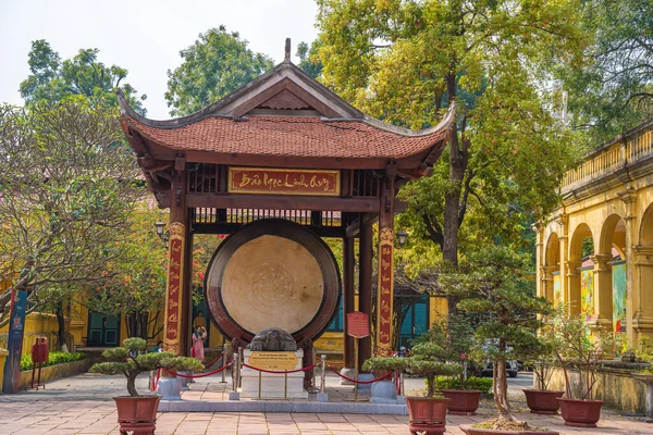 stock image Kinh Thien palace. They were constructed in 1467, during the reign of King Le Thanh Tong, historic gong at the Imperial Citadel of Thang Long.