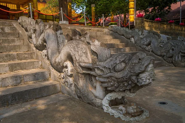 Die Treppe Und Das Drachenförmige Geländer Des Kinh Thien Palastes — Stockfoto
