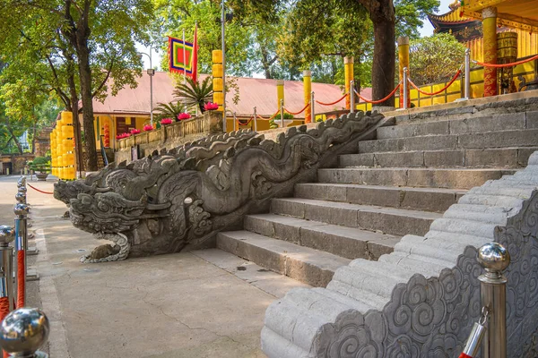Tangga Dan Dragon Berbentuk Handrails Dari Istana Kinh Thien Dibangun — Stok Foto