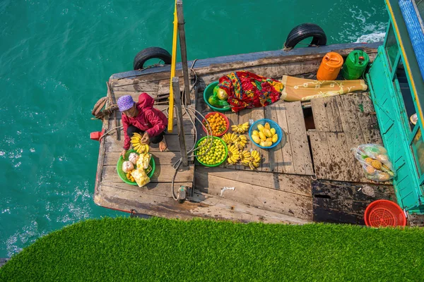 Luftbild Berühmten Schwimmenden Markt Der Halong Bucht Schwimmenden Markt Farmer — Stockfoto