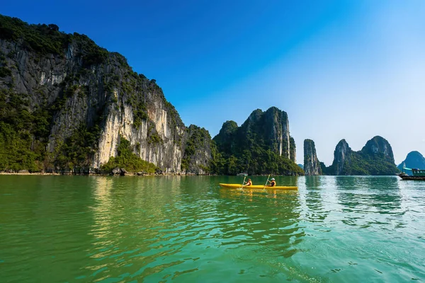 stock image Scenic view of rock island in HaLong Bay, Vietnam, Southeast Asia. UNESCO World Heritage Site. Mountain islands at Ha Long Bay. Beautiful landscape Popular asian landmark famous destination of Vietnam