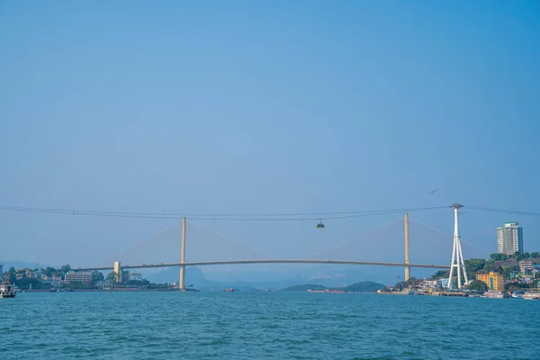 Bai Chay Bridge Och Sunwheel Tidigt Morgonen Med Vackra Moln — Stockfoto