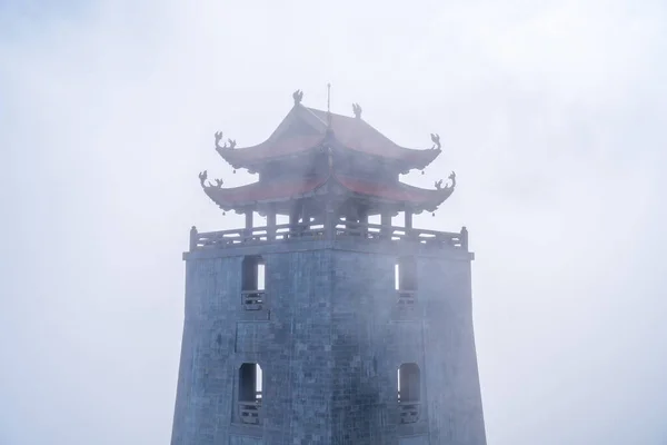 塔Fanispan山 サパ地域 ラオス蔡 ベトナムの上部にあります 大鐘楼 Vong Linh Cao DaiはBich Van — ストック写真
