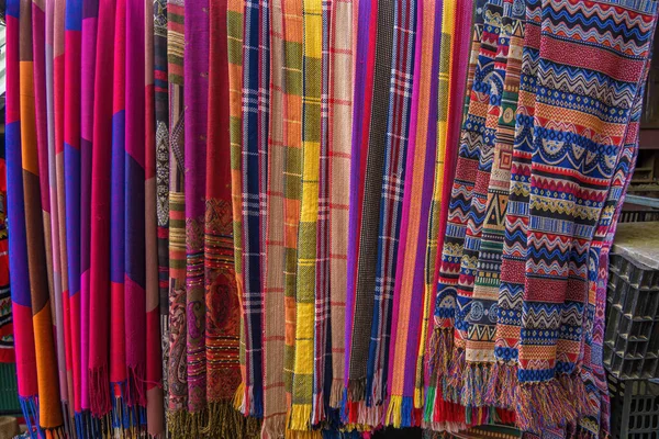 Národní Oblečení Vyšívací Vzory Šatech Kmeny Černých Hmongů Městě Sapa — Stock fotografie