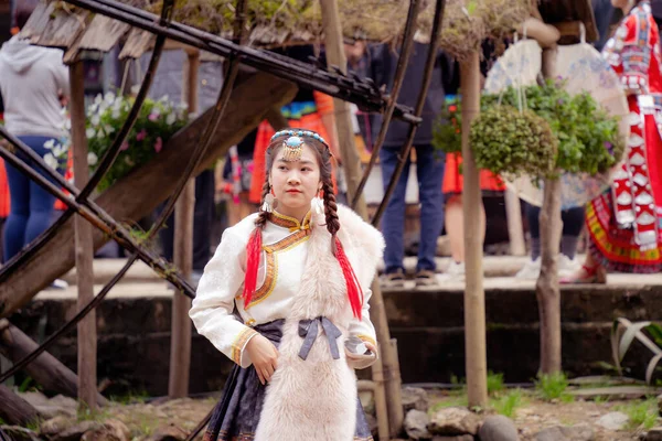 Lao Cai Vietnam Mar 2023 Jeune Belle Fille Portant Traditionnellement — Photo