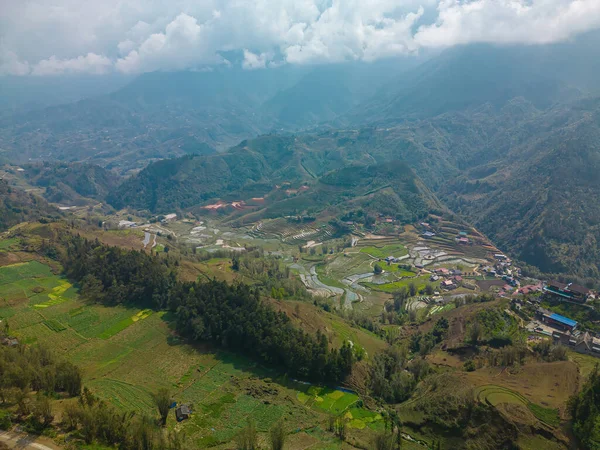 stock image Beautiful scenery of Cat Cat village,a highland cultural village in Sapa. Rice field terraces (rice paddy fields). popular tourist trekking destination.