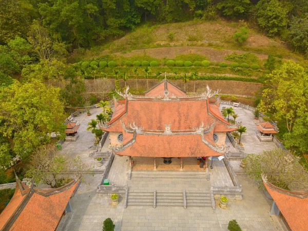 베트남 템플의 꼭대기 Viet Tri City Lac Long Quan Temple — 스톡 사진