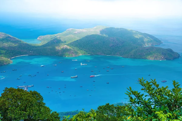 Widok Góry Panoramiczny Widok Wyspę Con Dao Góry Falami Linią — Zdjęcie stockowe