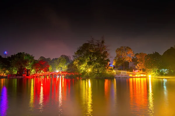 Rote Brücke Die Huc Brücke Hoan Kiem Lake Seine Ist — Stockfoto