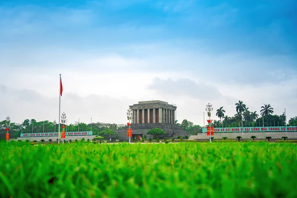 Mauzoleum Chi Minh Centrum Placu Dinh Hanoi Wietnam Niebo Kinowe — Zdjęcie stockowe