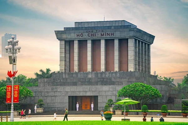 Mauzoleum Chi Minh Centrum Placu Dinh Hanoi Wietnam Niebo Kinowe — Zdjęcie stockowe