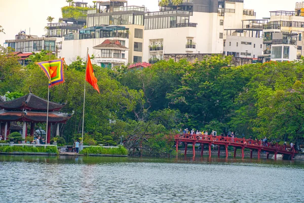 Hnoi Vietnam May 2023 Red Bridge 호수에 호수는 베트남의 하노이의 — 스톡 사진