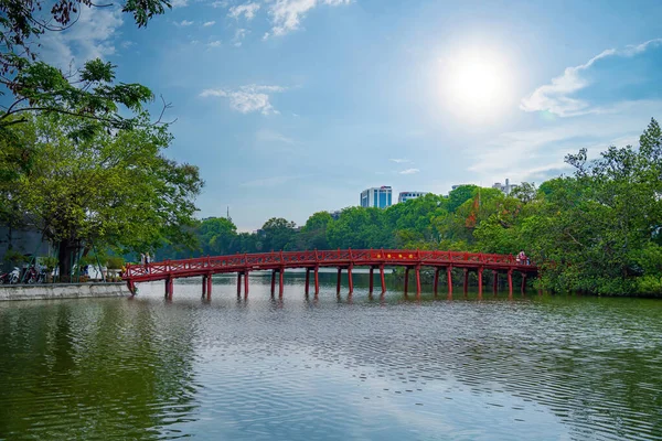Noi Vietnam Maj 2023 Röd Bro Huc Bridge Hoan Kiem — Stockfoto