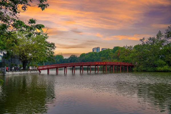 Noi Vietnam May 2023 Puente Rojo Puente Huc Lago Hoan — Foto de Stock
