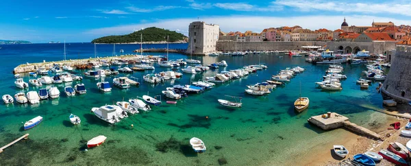 Hırvatistan Dalmaçya Kentindeki Dubrovnik Limanının Manzarası — Stok fotoğraf