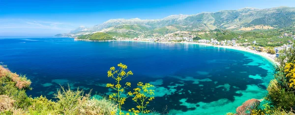 Csodálatos Kék Öböl Himare Albániában — Stock Fotó