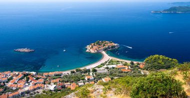 Karadağ 'da Sveti Stefan' ın hava manzarası