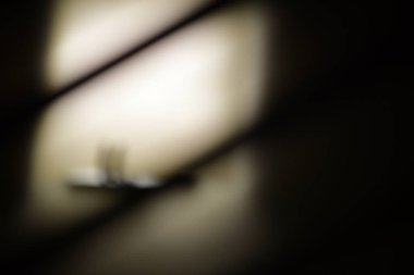 Siyah ve beyaz renkli soyut bulanık arkaplan