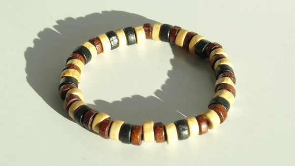 Boncuk desenli güzel mücevherler.