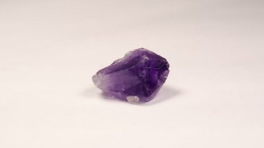 Yarı değerli taş, Gemstone Ametist Noktası