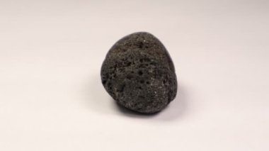 Yarı değerli taş, Gemstone Lav Taşı