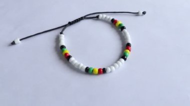 Boncuklu bilezik, Güzel El yapımı Mücevher