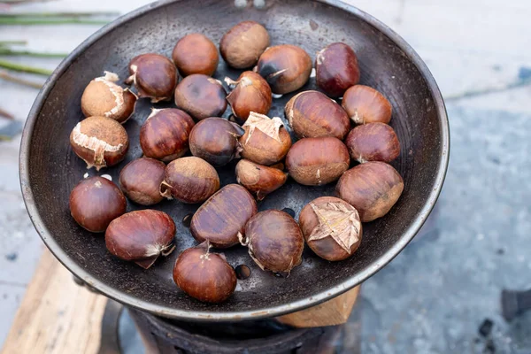 Poele Containing Chestnuts Diving Close — Stock Photo, Image