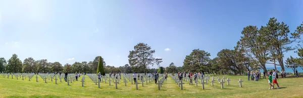Λευκοί Σταυροί Που Συμβολίζουν Θάνατο Ενός Αμερικανού Στρατιώτη — Φωτογραφία Αρχείου