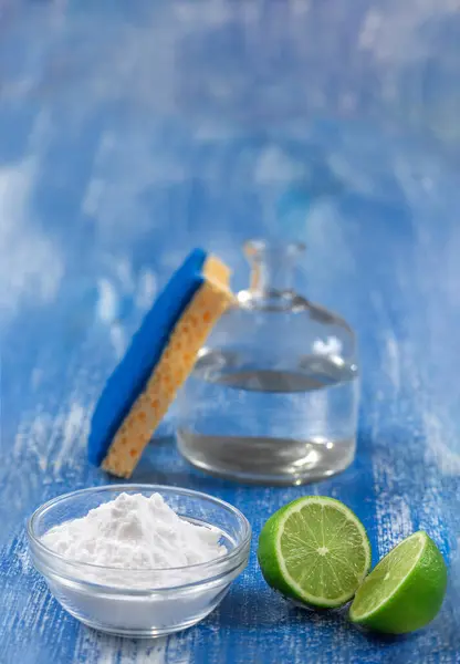 Baking Soda Vinegar Cut Lemons White Wooden Table Flat Lay — Stock Photo, Image