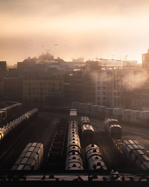 Sisli Vancouver tren rayları